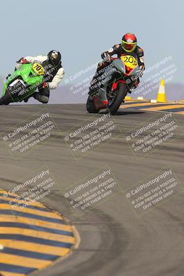 media/Oct-08-2023-CVMA (Sun) [[dbfe88ae3c]]/Race 3 Amateur Supersport Middleweight/